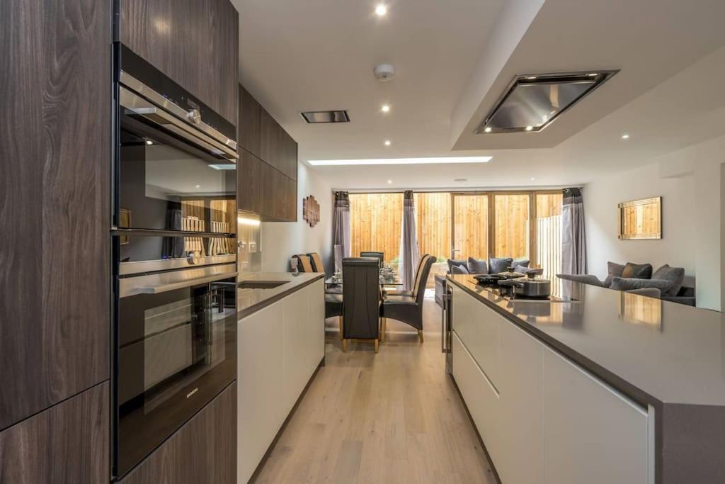 Luxurious & Modern Townhouse In Hammersmith Apartment London Exterior photo